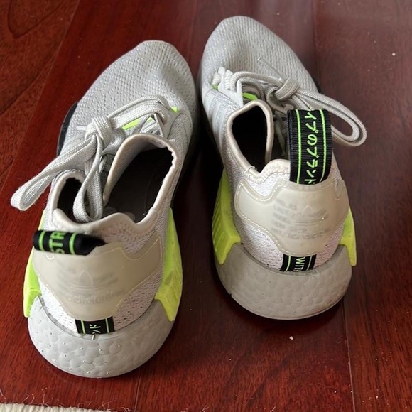 Adidas NMD_r1 ‘signal green’ - Picture 2 of 3